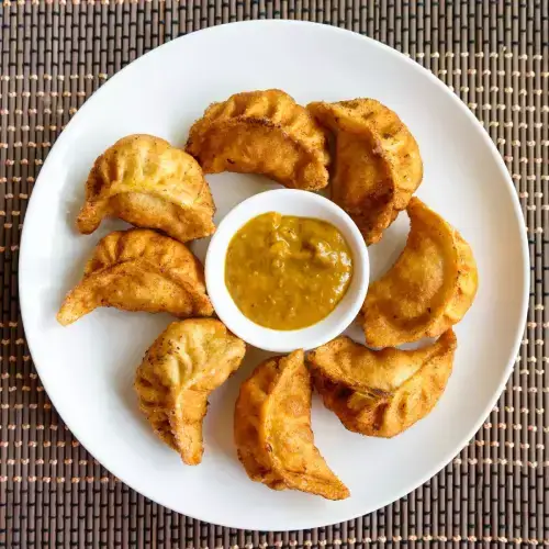 Fried chicken momos